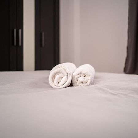 Central Apartment In Belfast City Centre - Sleeps 5 People Esterno foto