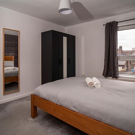 Central Apartment In Belfast City Centre - Sleeps 5 People Esterno foto
