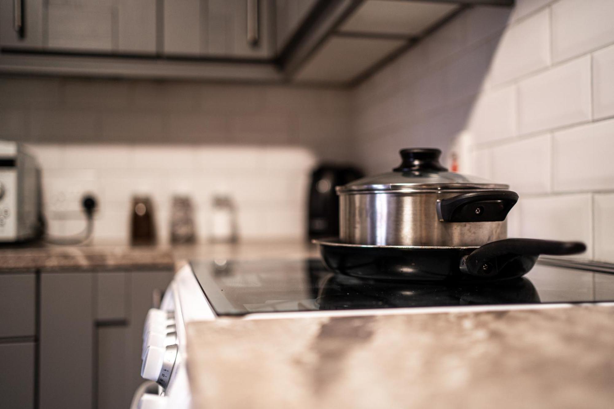 Central Apartment In Belfast City Centre - Sleeps 5 People Esterno foto
