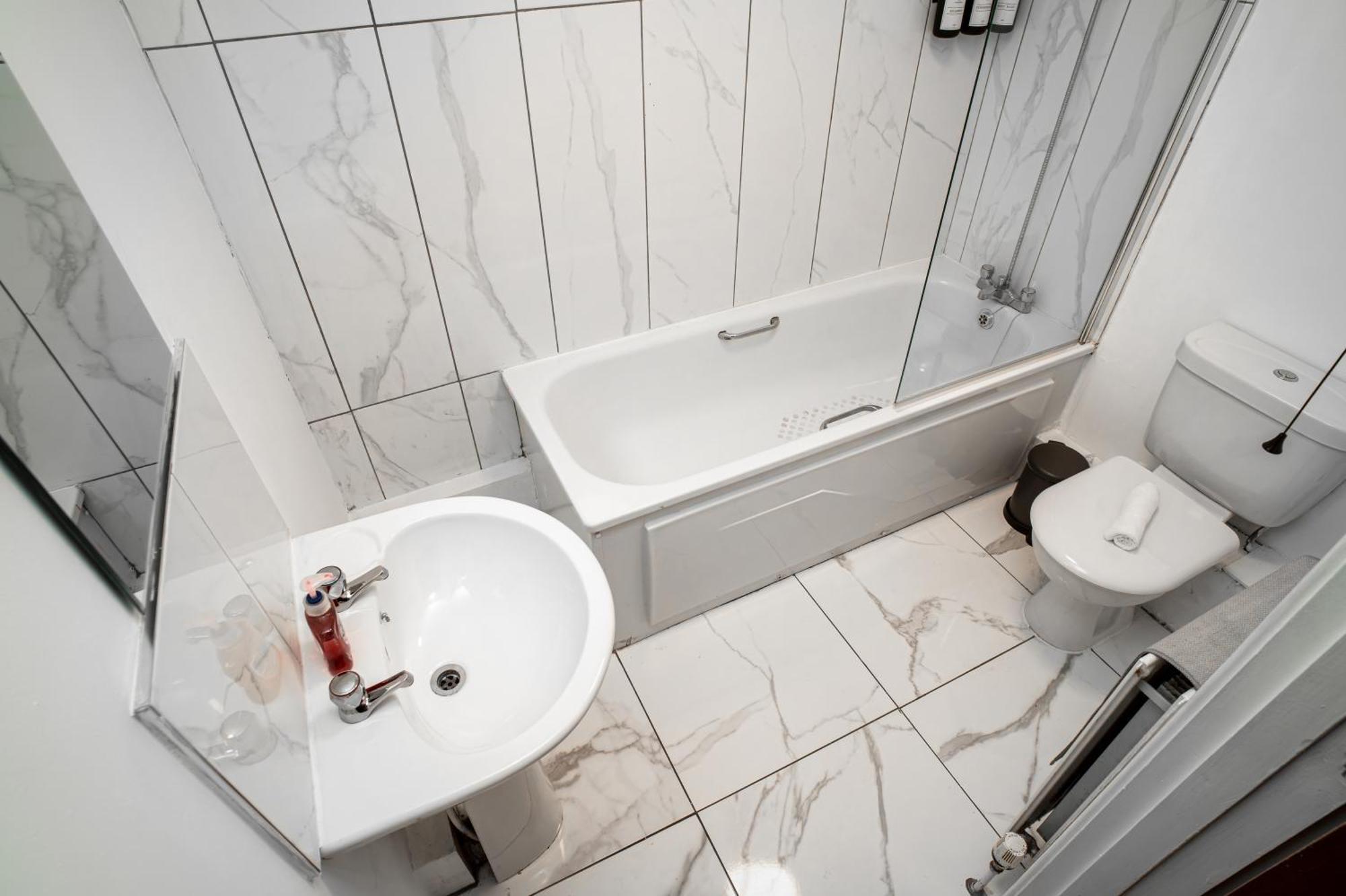 Central Apartment In Belfast City Centre - Sleeps 5 People Esterno foto