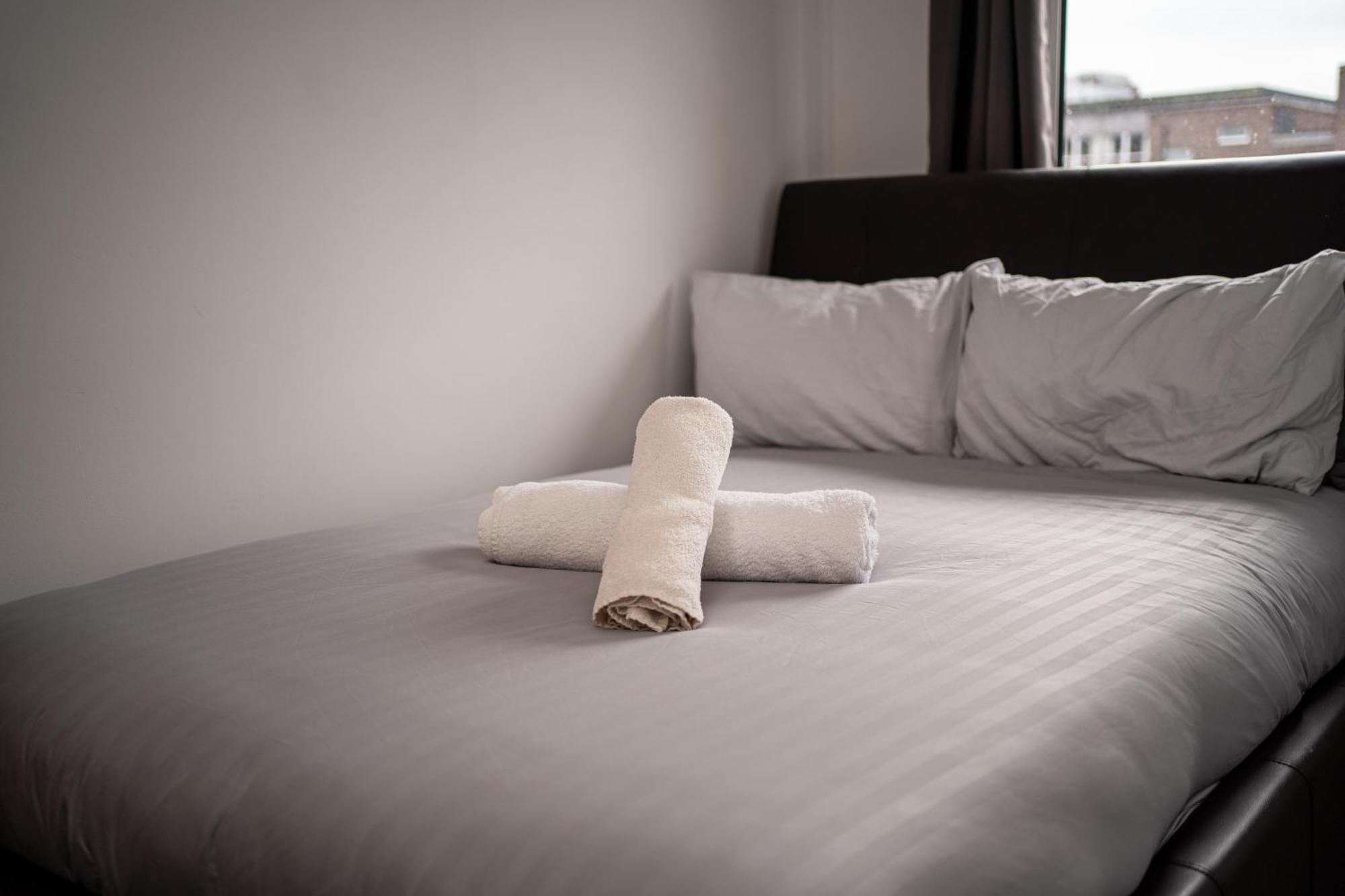 Central Apartment In Belfast City Centre - Sleeps 5 People Esterno foto
